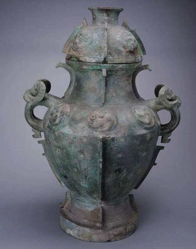 从竹瓦街窖藏青铜器看见彭州的三千年(图7)
