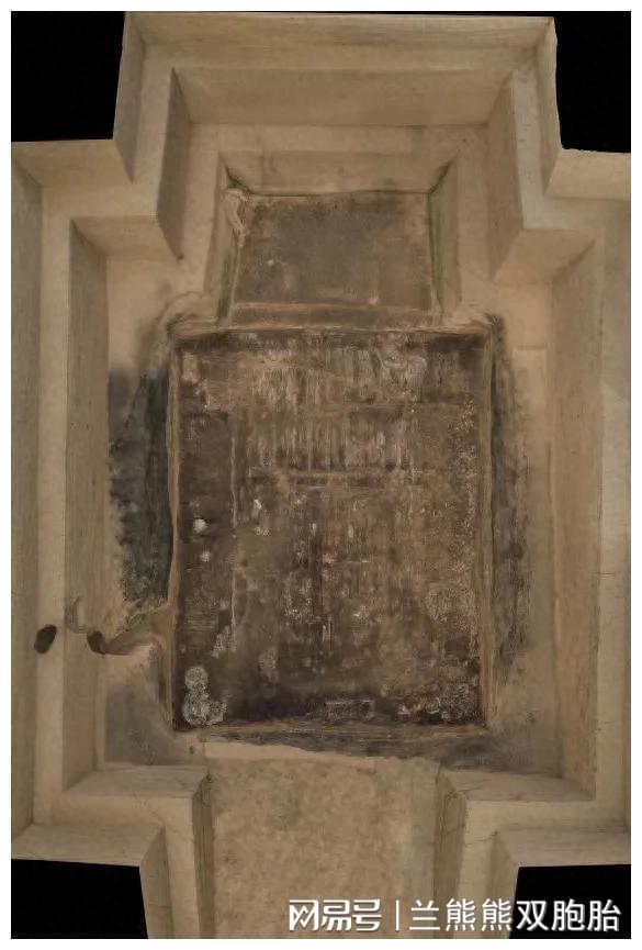 考古重大发现秦始皇陵1号墓出土车辆(图1)